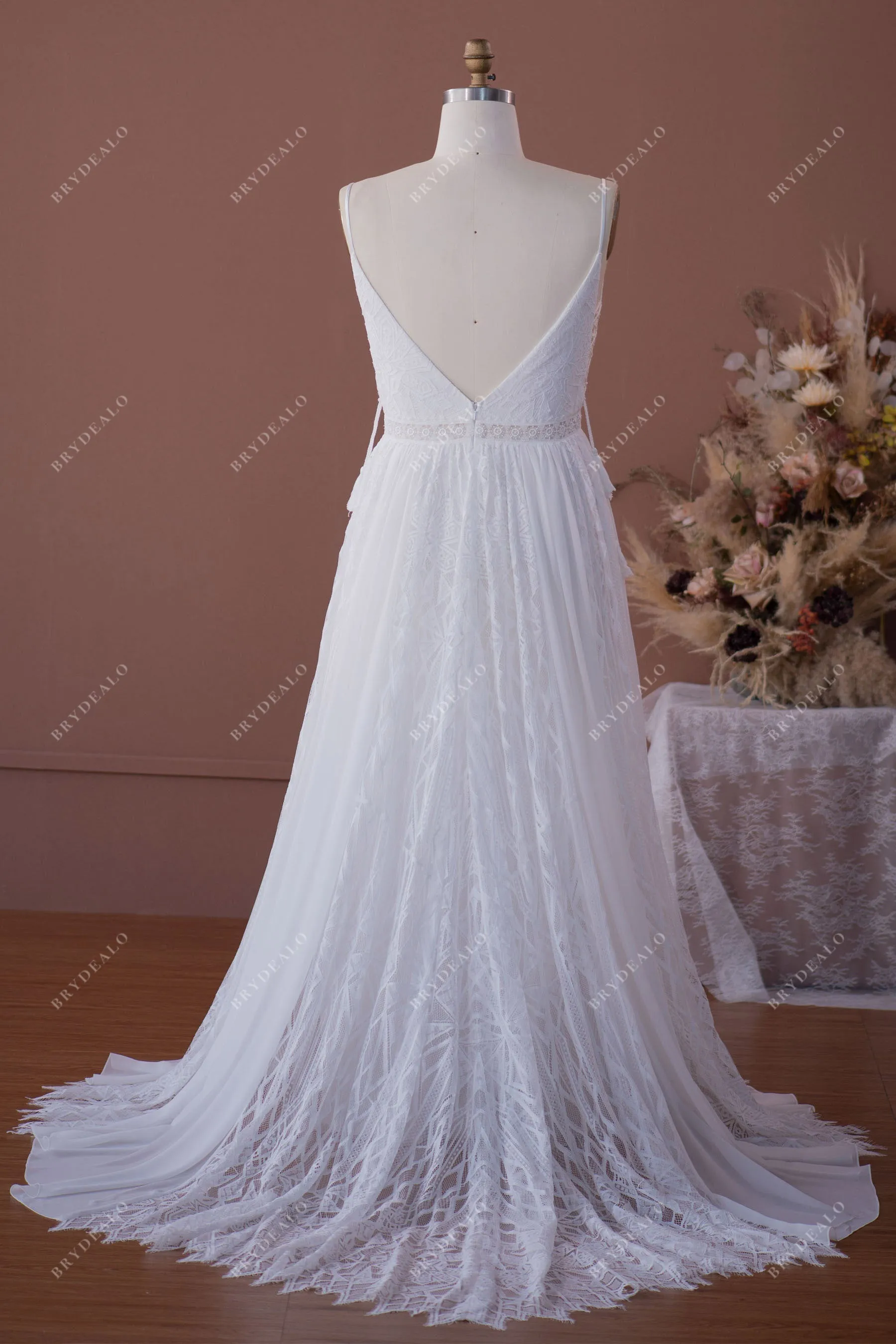 A-line Lace Chiffon Plus Size Sleeveless Summer Beach Wedding Dress