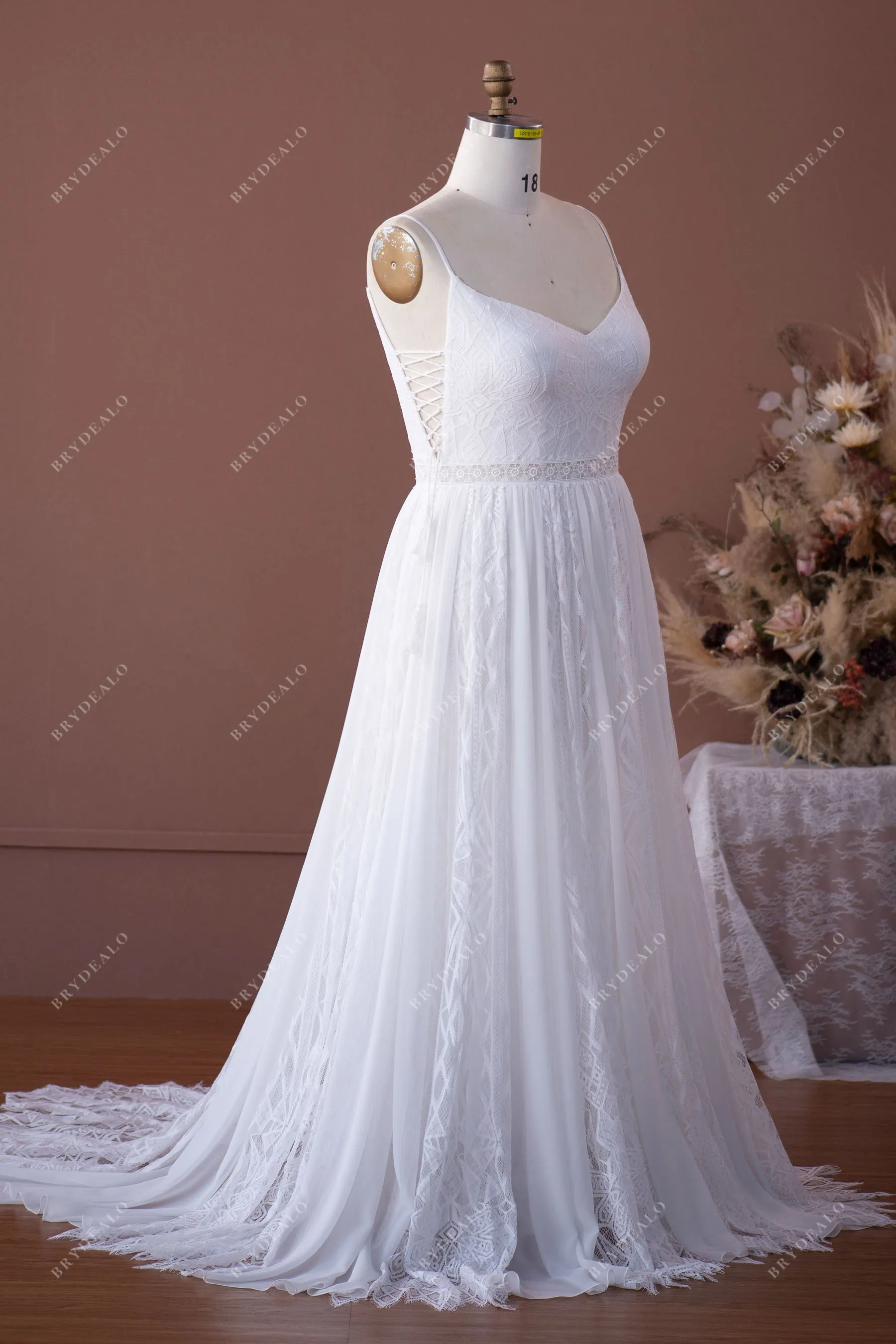 A-line Lace Chiffon Plus Size Sleeveless Summer Beach Wedding Dress