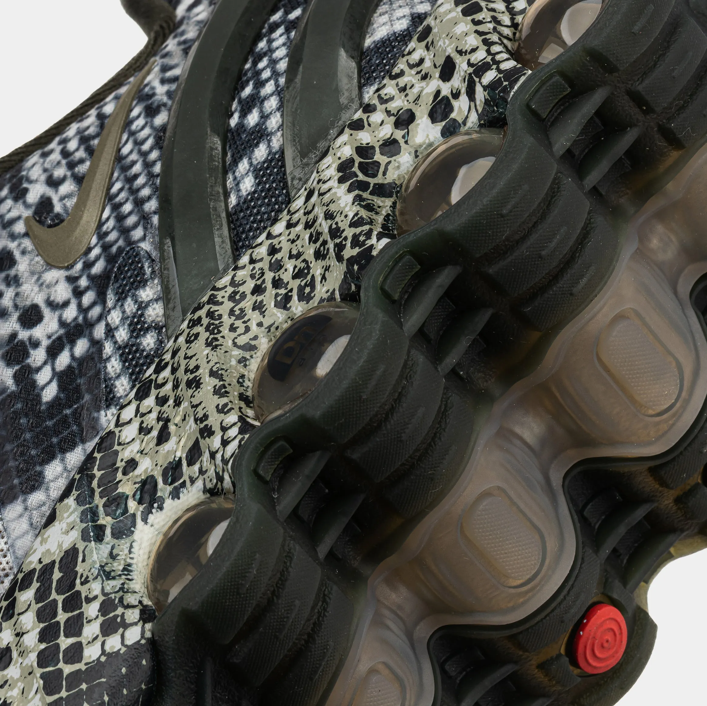 Air Max Dn8 PRM Mens Running Shoes (Cargo Khaki/Black)