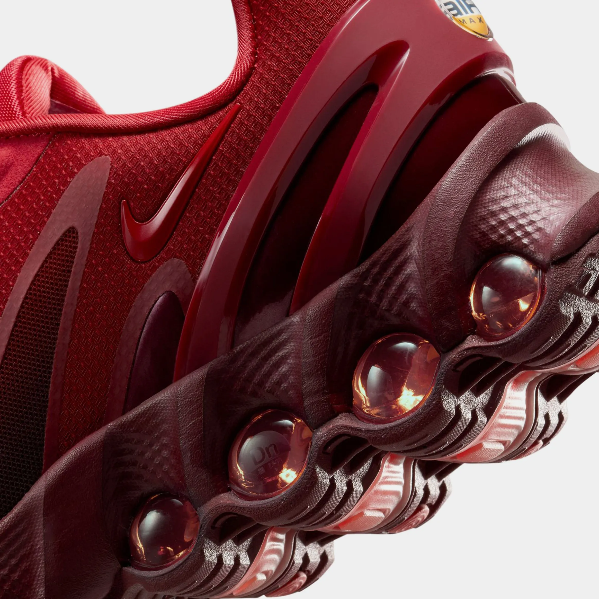Air Max Dn8 Womens Running Shoes (University Red) Free Shipping