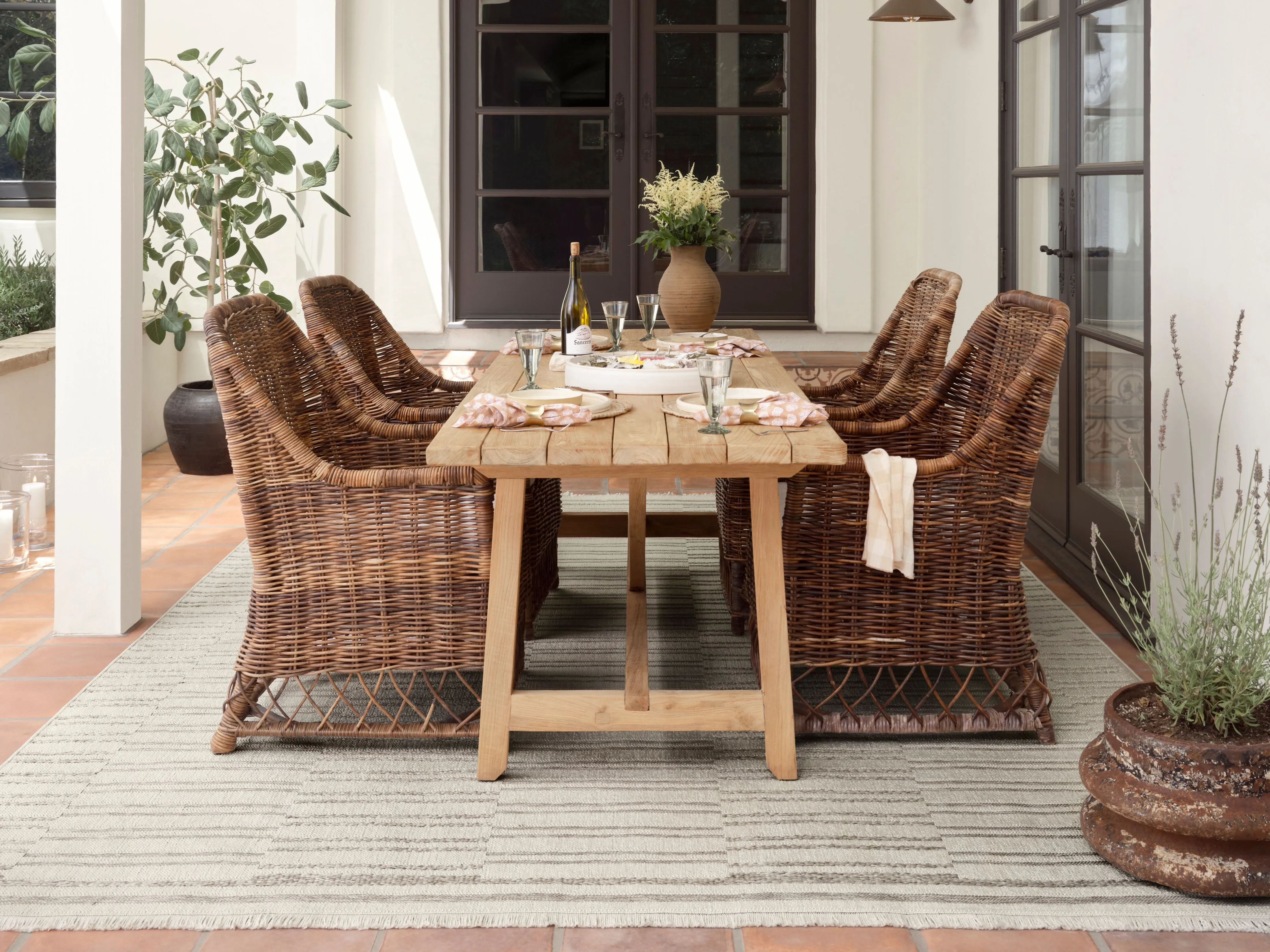Amber Lewis x Loloi Malibu Ivory / Dove Rug No. 03