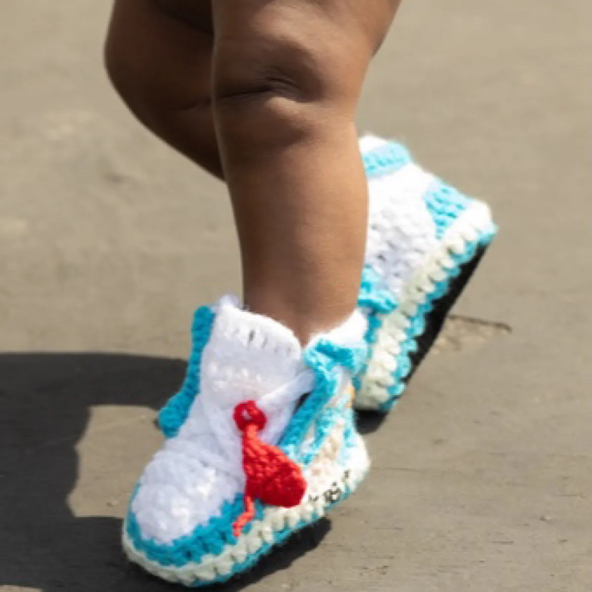 Baby Crochet IB-1 OFF-W BLUE (Includes 2 pair of laces, soft felt non-slip bottom & Shoe Box)