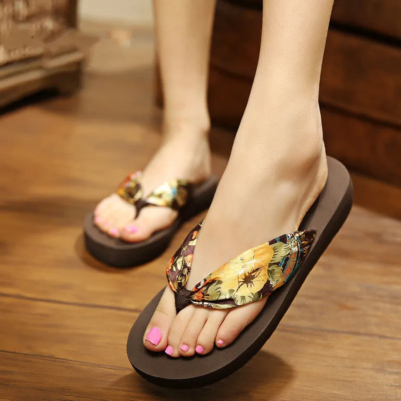Beach female sandals and slippers - Women's shoes