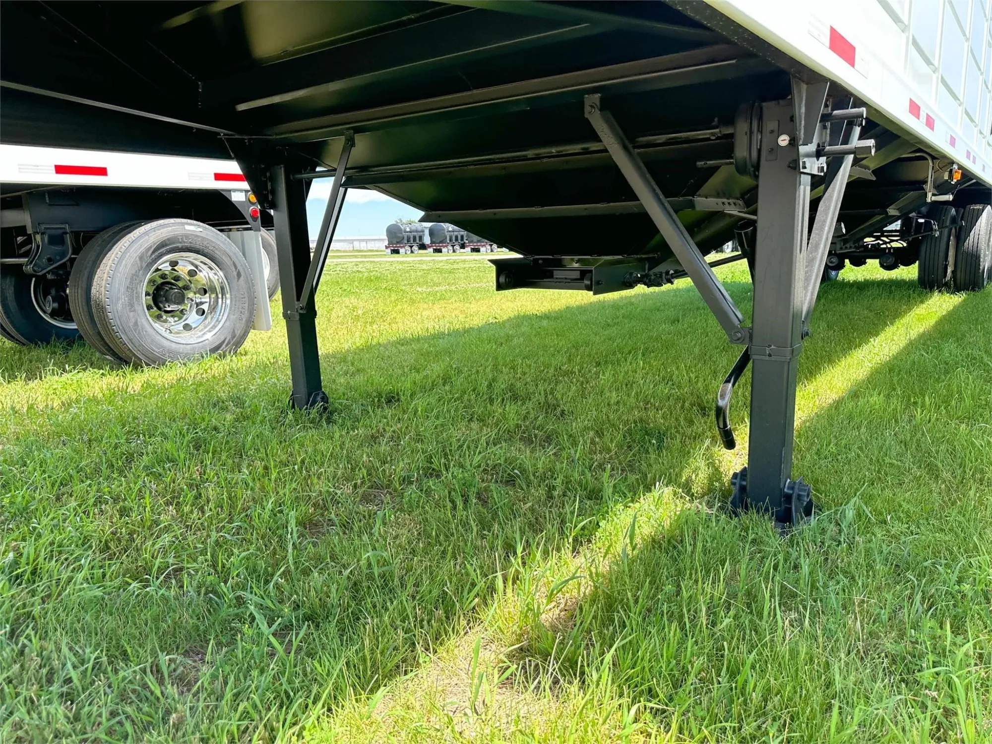 Demco Steel Hopper Bottom Trailers | Length 36' ft | Weight 10,400 Lbs | King Pin Setting 24" | For Tractors
