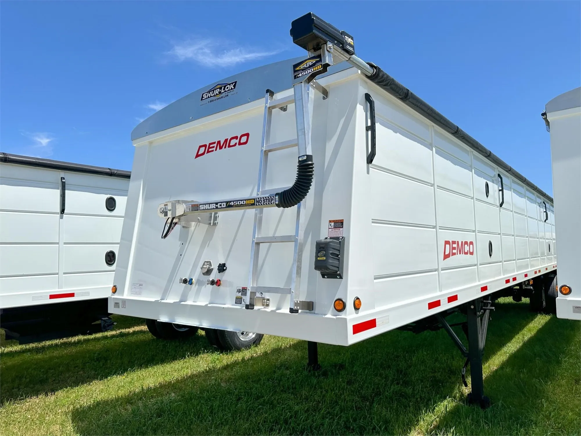 Demco Steel Hopper Bottom Trailers | Length 36' ft | Weight 10,400 Lbs | King Pin Setting 24" | For Tractors