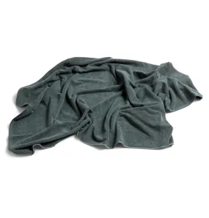 HAY Frotté Bath Towel – Dark Green