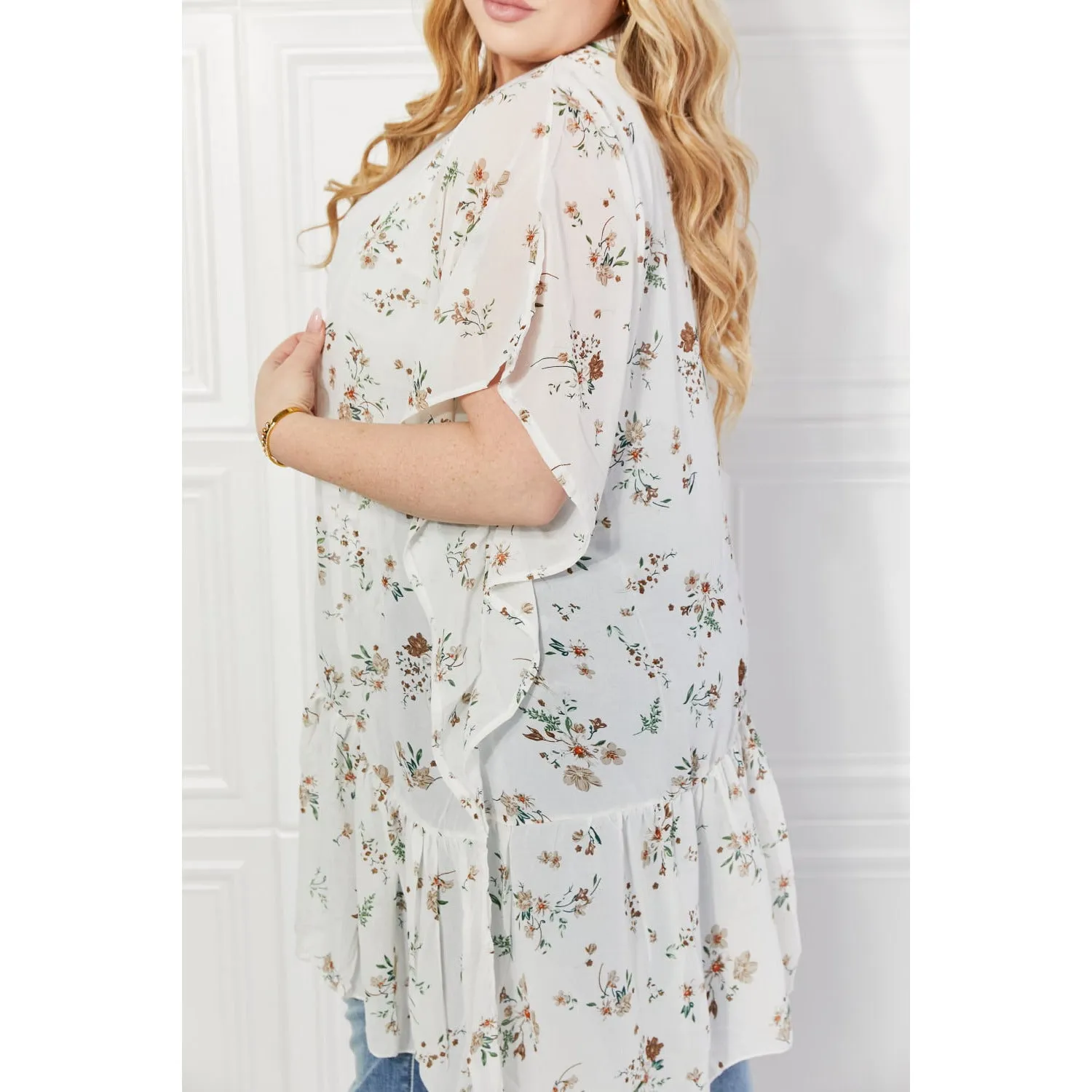Justin Taylor Meadow of Daisies Floral Kimono