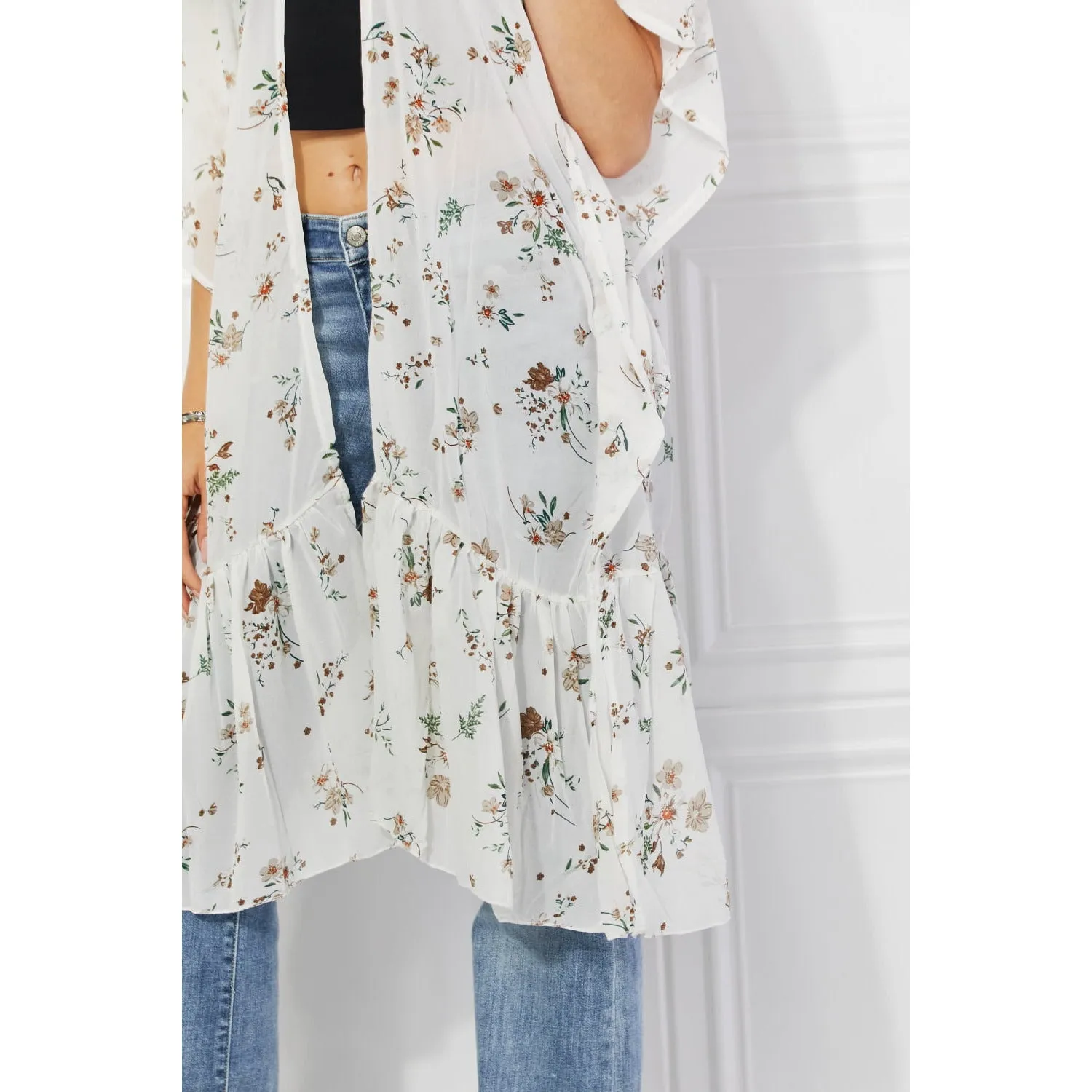 Justin Taylor Meadow of Daisies Floral Kimono