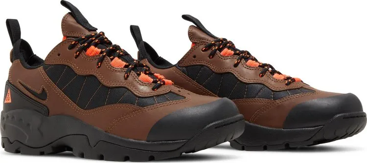 Nike ACG Air Mada 'Bison' Sneakers, Brown