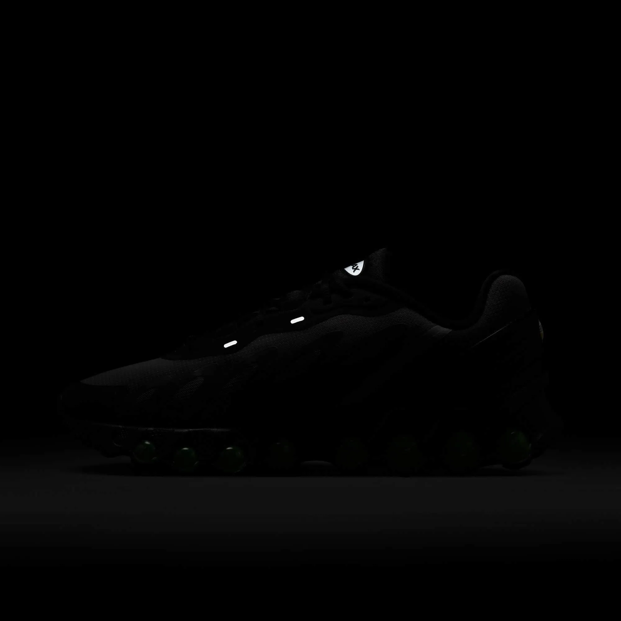 Nike Air Max Dn8 "Black Volt" - Men's