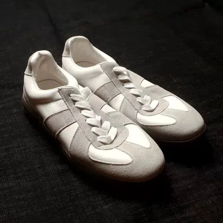 OH Essential GAT Sneakers