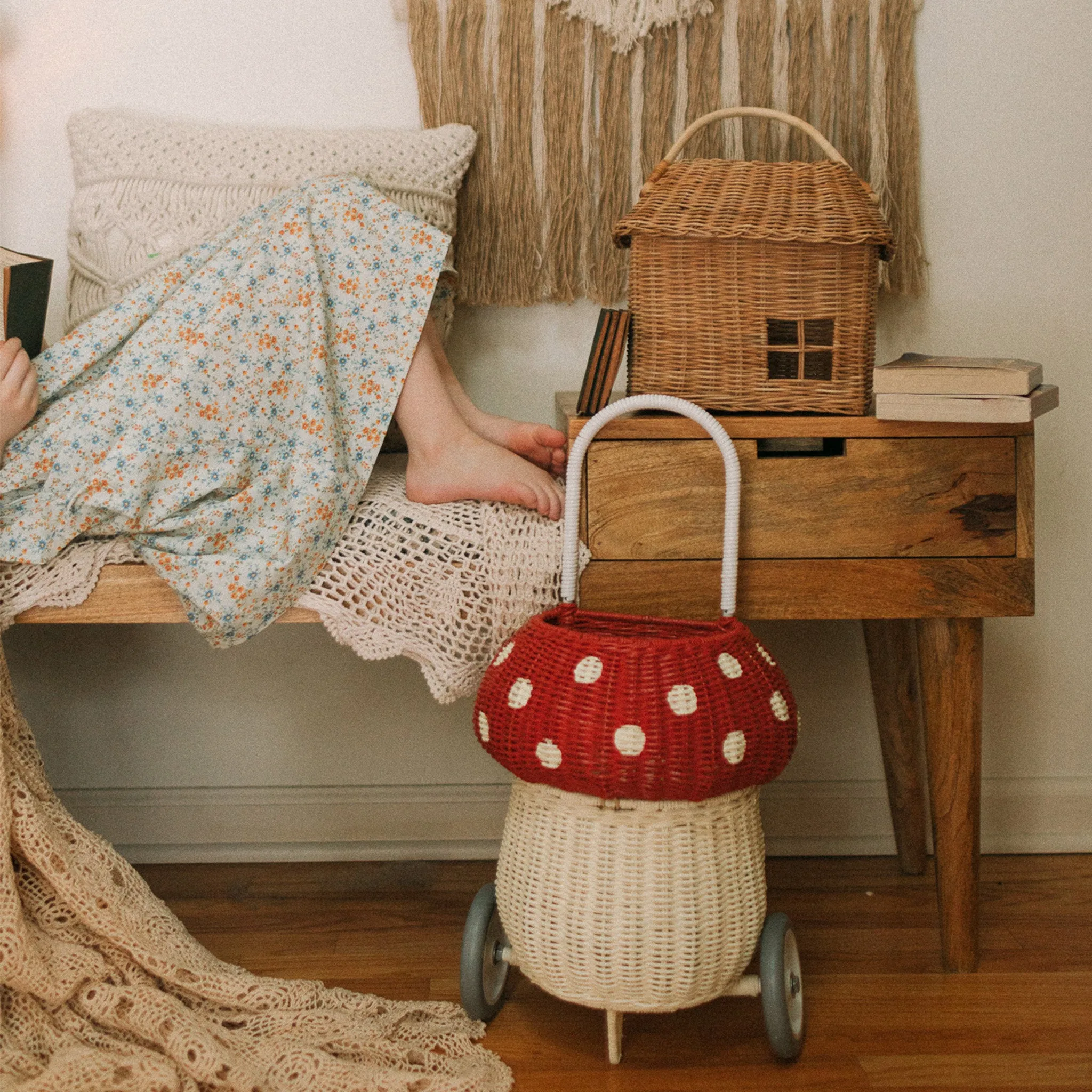 Rattan Mushroom Luggy - Red