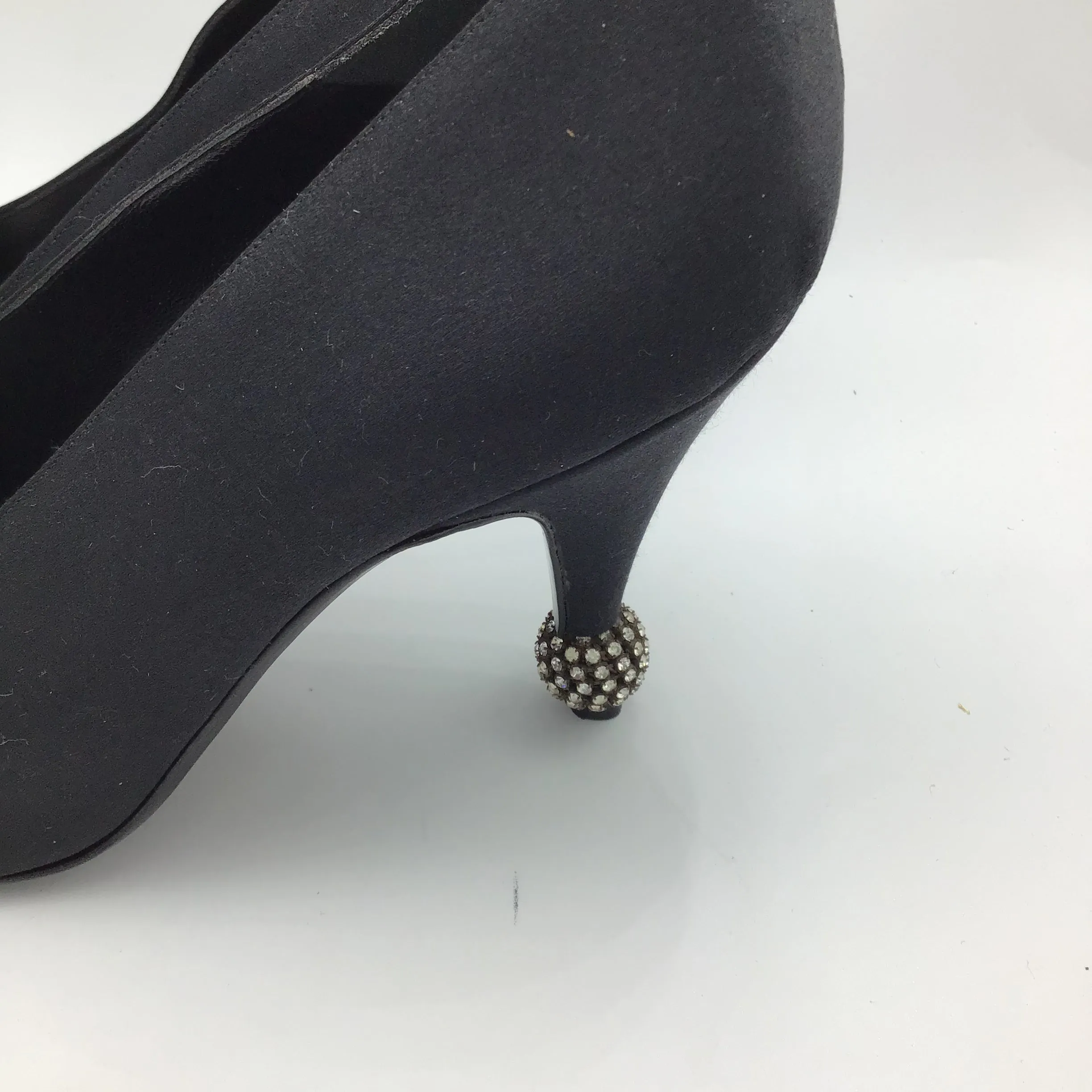 Roger Vivier 90s Black Rhinestone Heeled Pumps