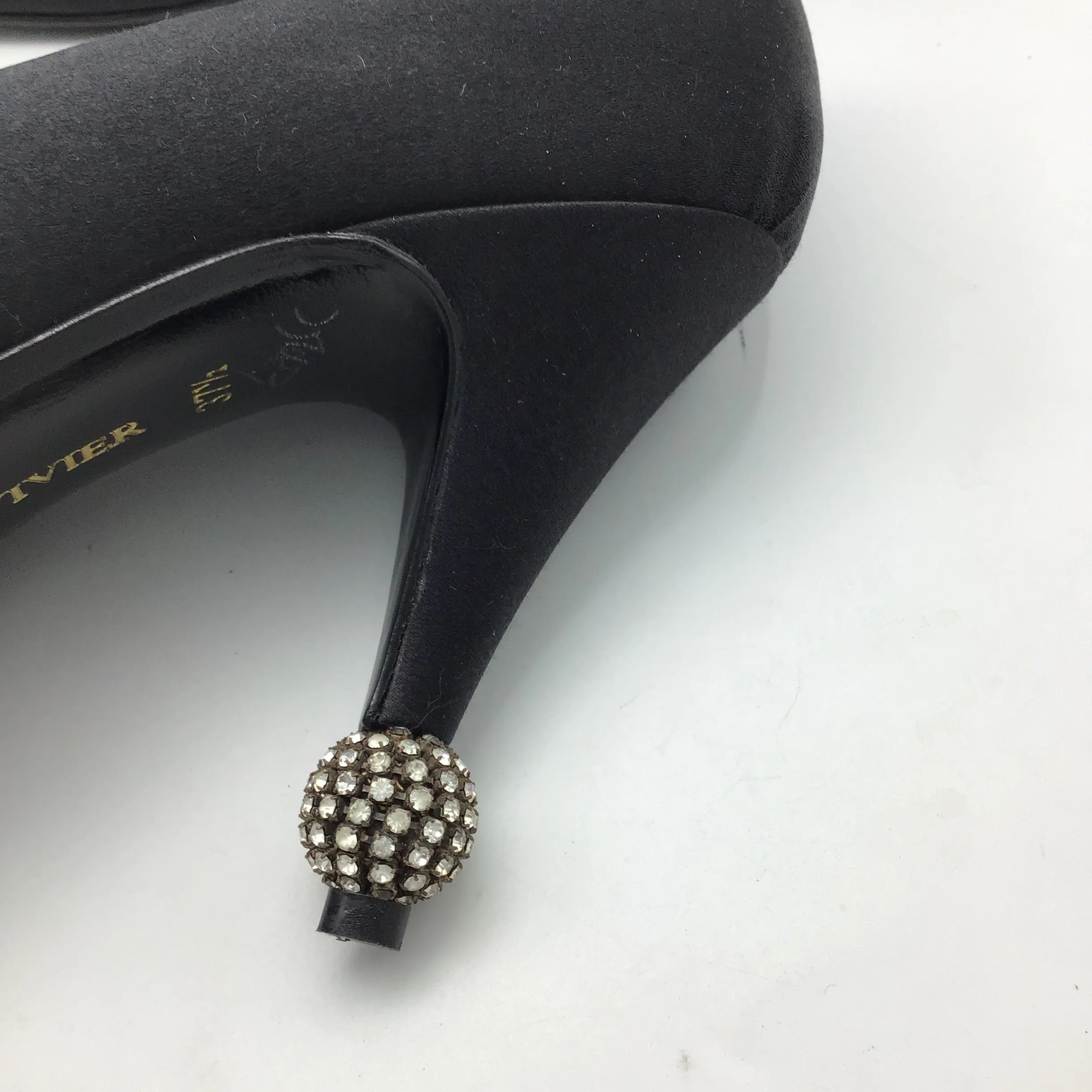 Roger Vivier 90s Black Rhinestone Heeled Pumps