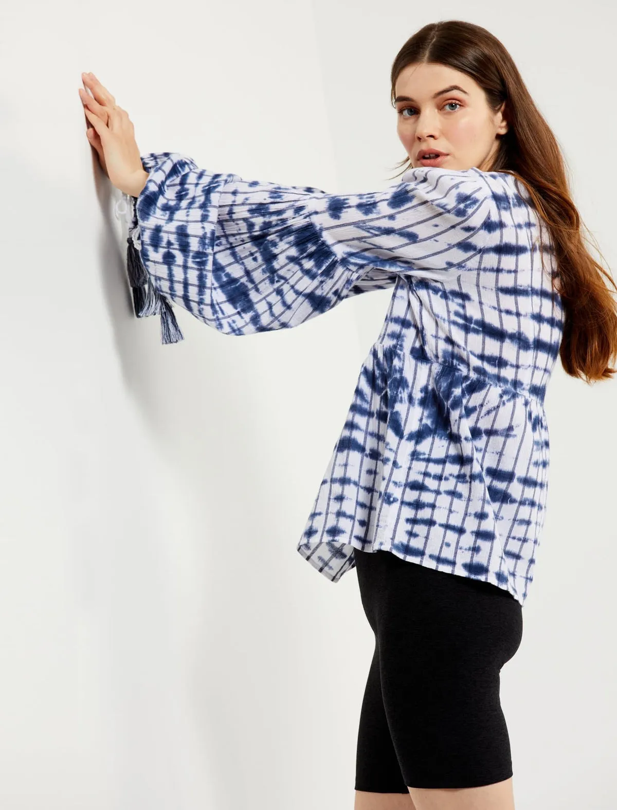 Tie-Dye Woven Maternity Shirt in White/Blue Tie Dye