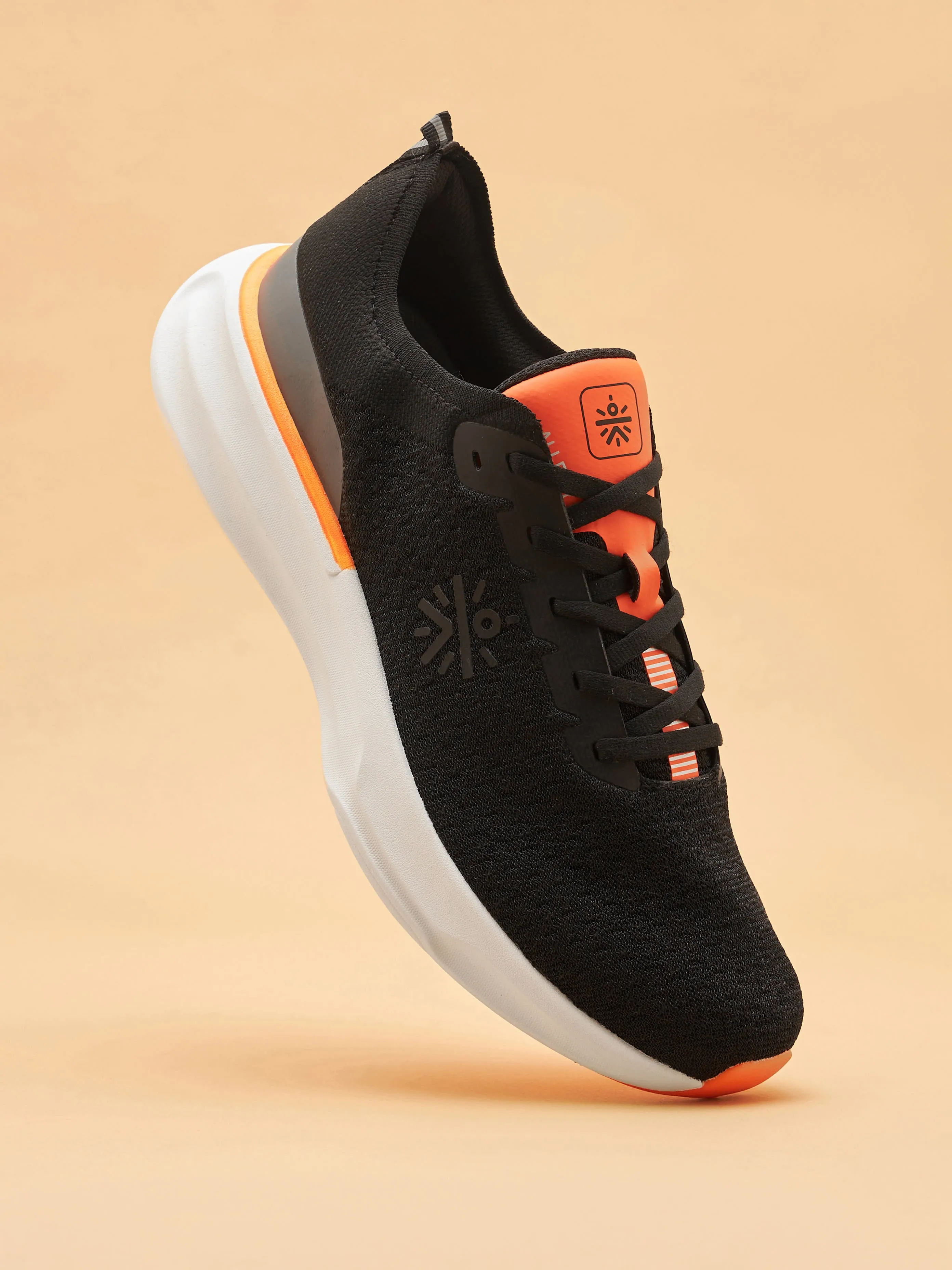 Versa Fly Men Running Shoes - Black/Orange