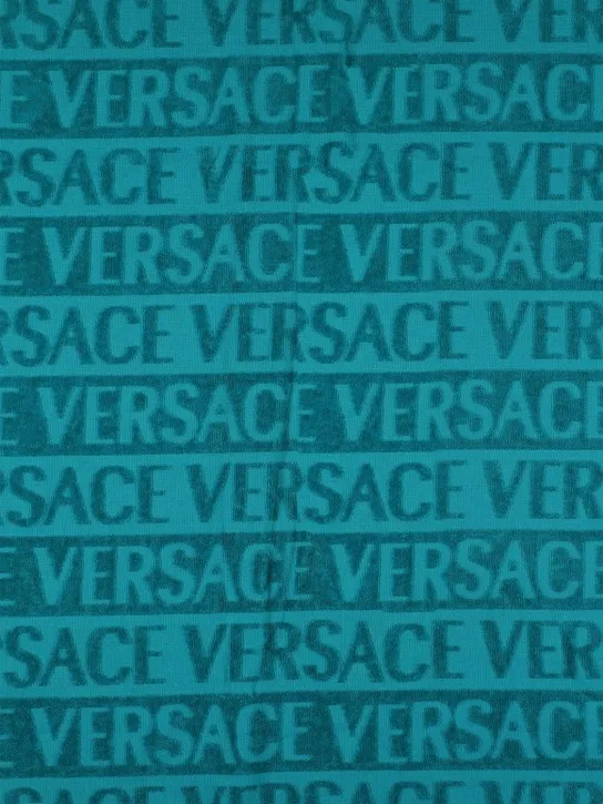 Versace   Barocco &amp; Robe printed beach towel 