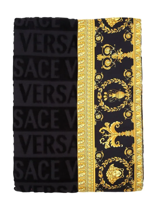 Versace   Barocco &amp; Robe printed beach towel 